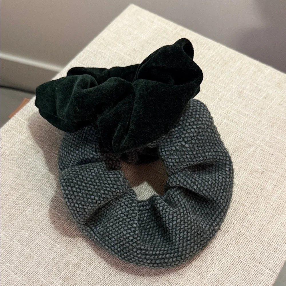 Kitsch scrunchies large velvet forest green and Textured set of‎ two Duo green